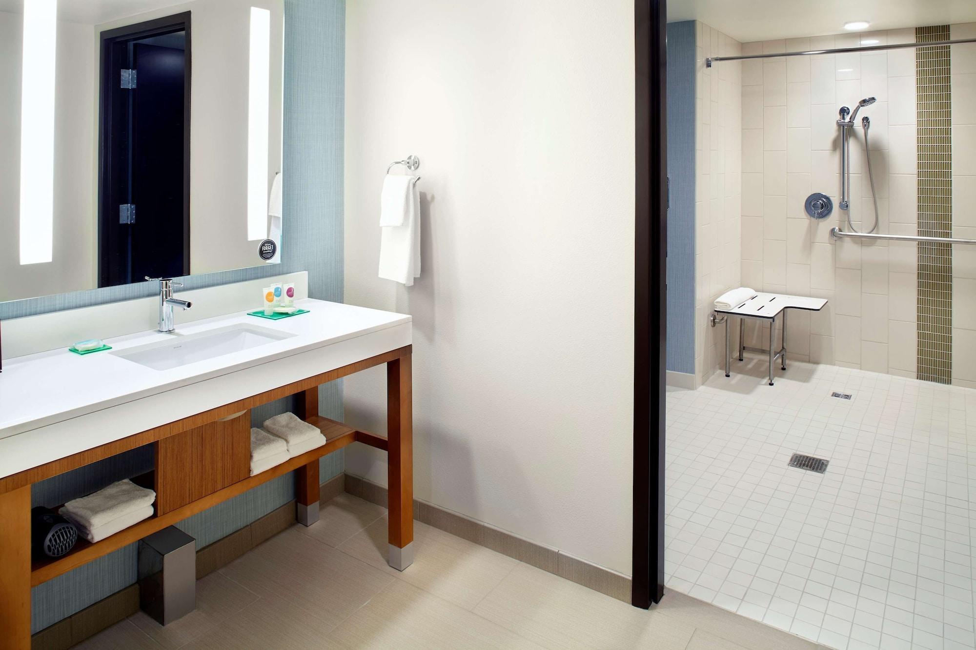 Room, Multiple Beds, Accessible