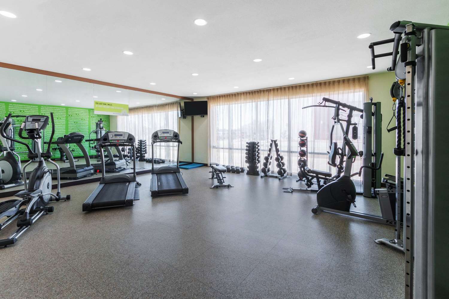 La Quinta Inn & Suites by Wyndham Artesia 30/58