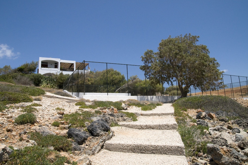 Alianthos Suites 39/50