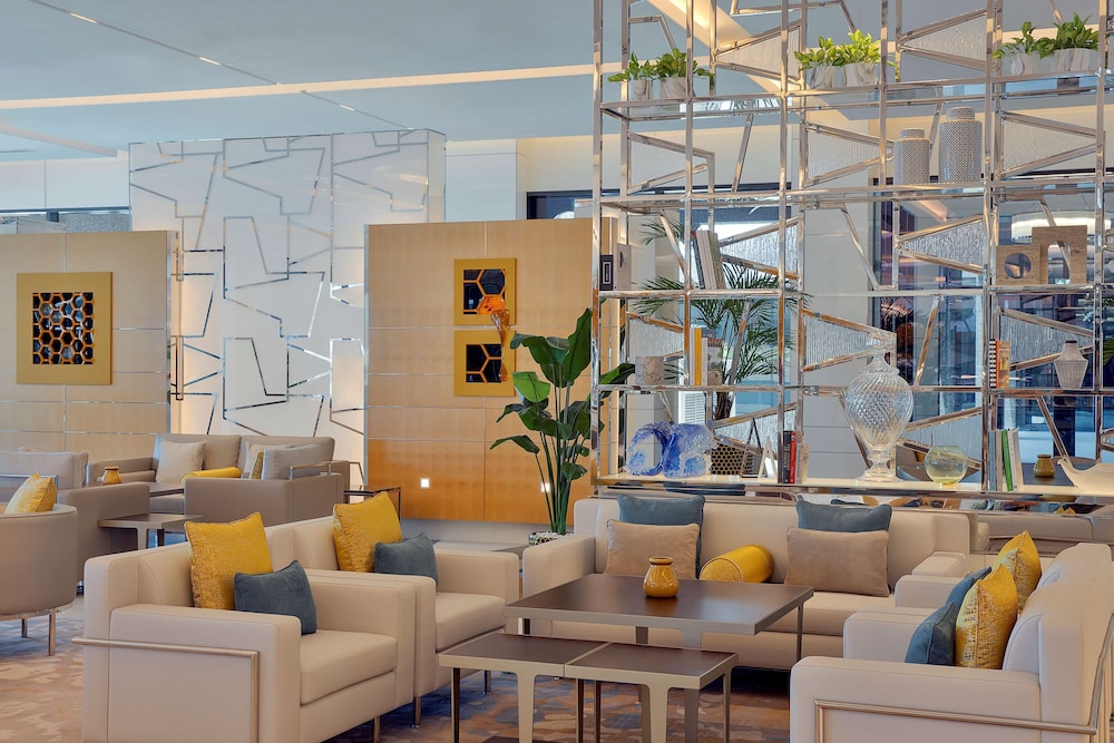 Hilton the Palm 42/82