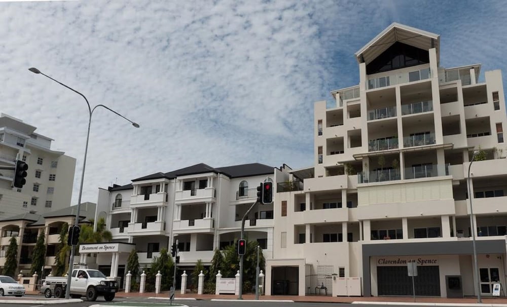 Cairns City Apartments 1/61