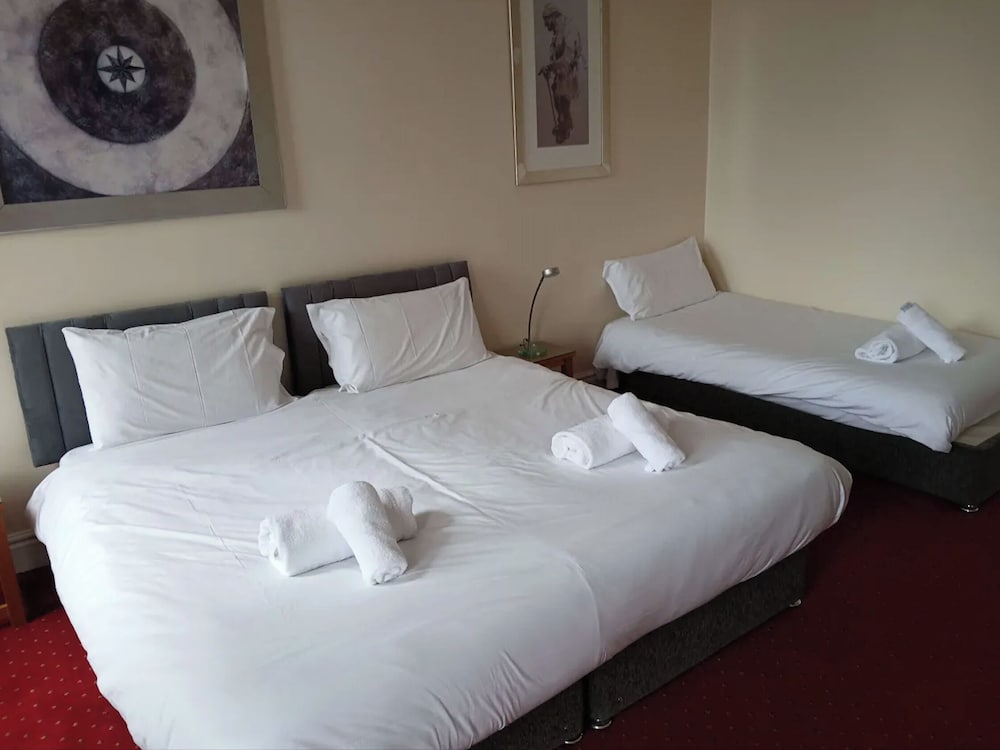 The Knighton Hotel by Payman Club 26/50
