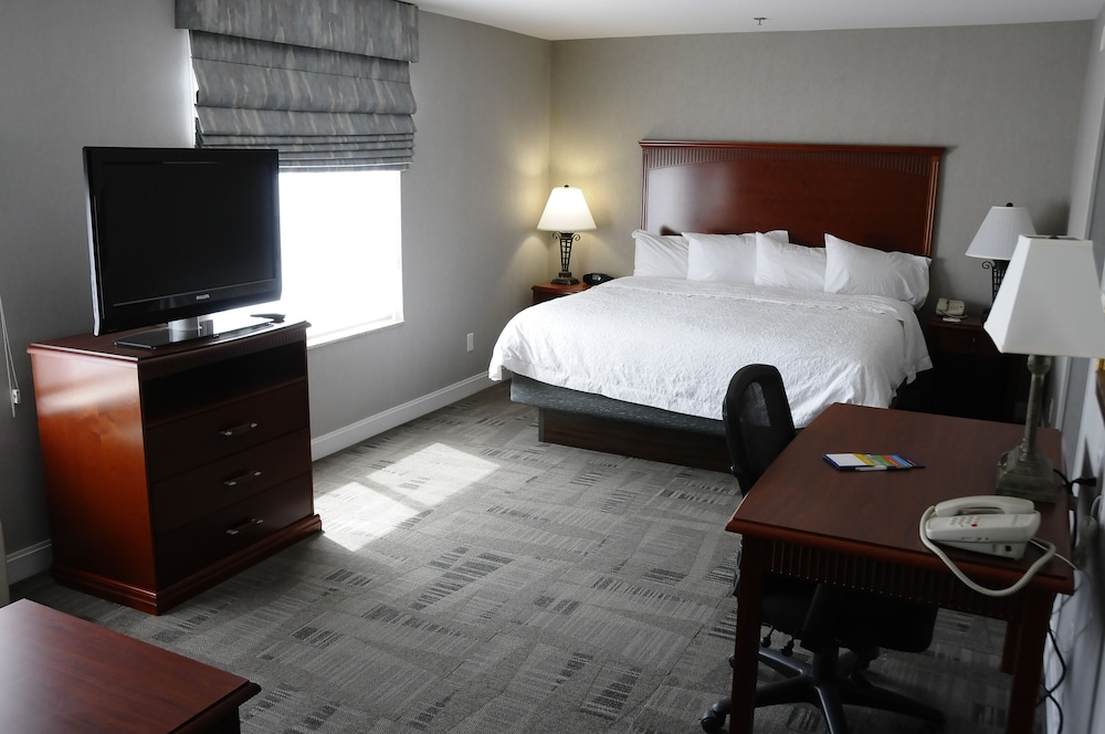 Hampton Inn Suites Redding Ca 14/55
