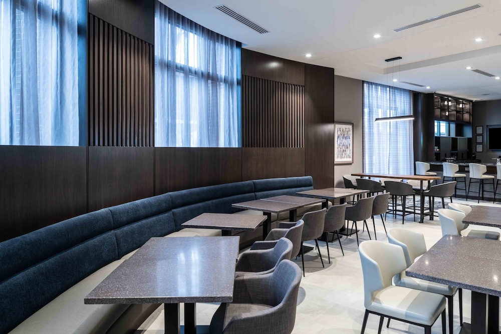 Staybridge Suites Quincy 55/67