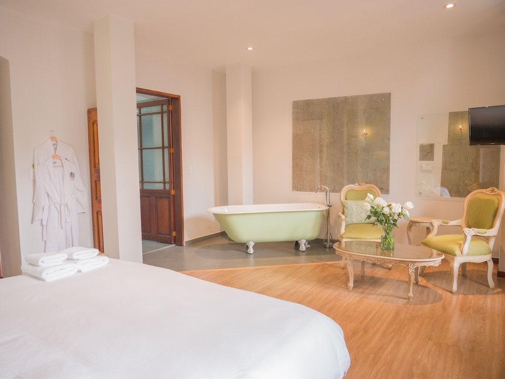 Boutique Hotel Casona D Alameda 19/63