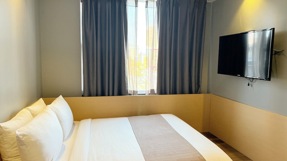 Madison LES Hotel 24/50