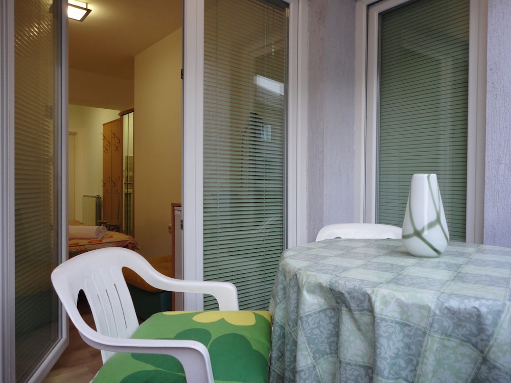 Accommodation Mell 30/30