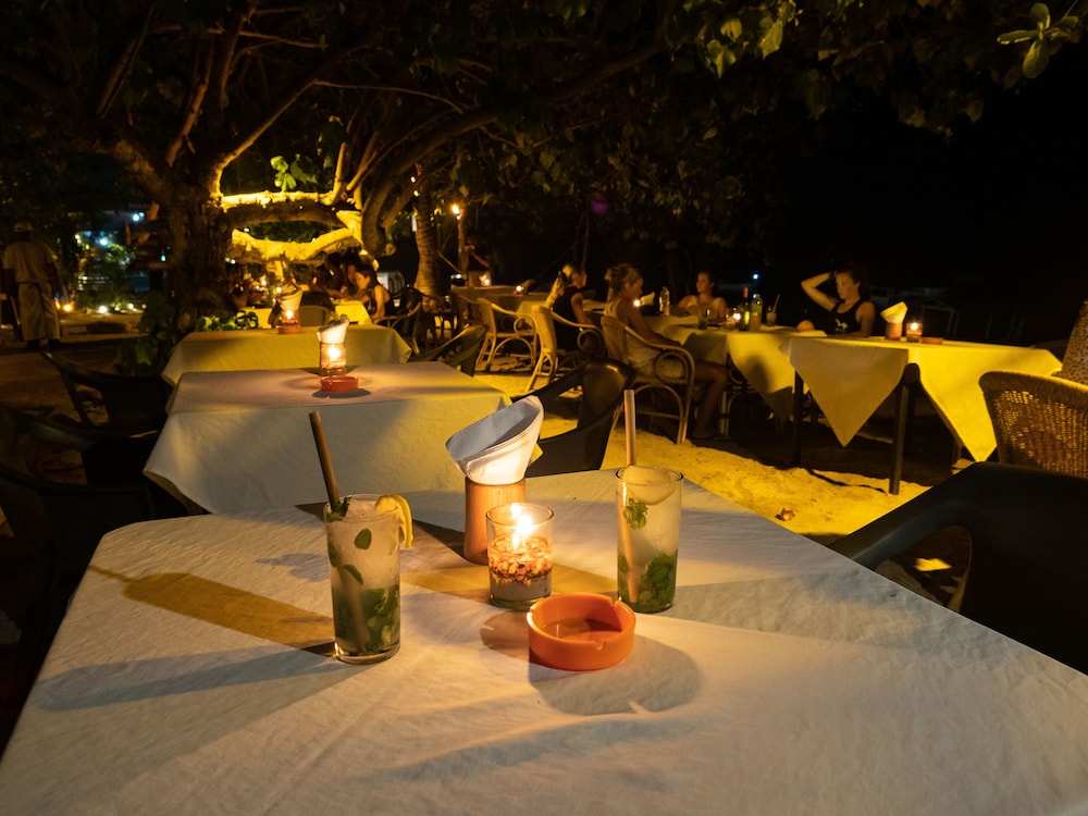 Hippocampus Beach And Dive Resort 58/59