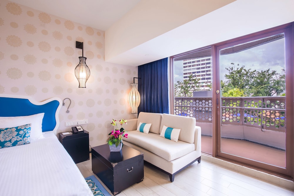 Village Hotel Katong 36/46
