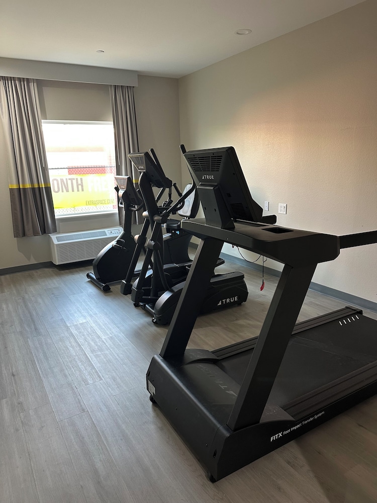 Super 8 by Wyndham Baytown 9/20