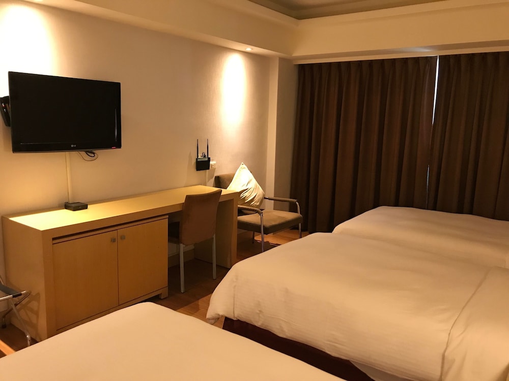 Delton Hotel 16/66