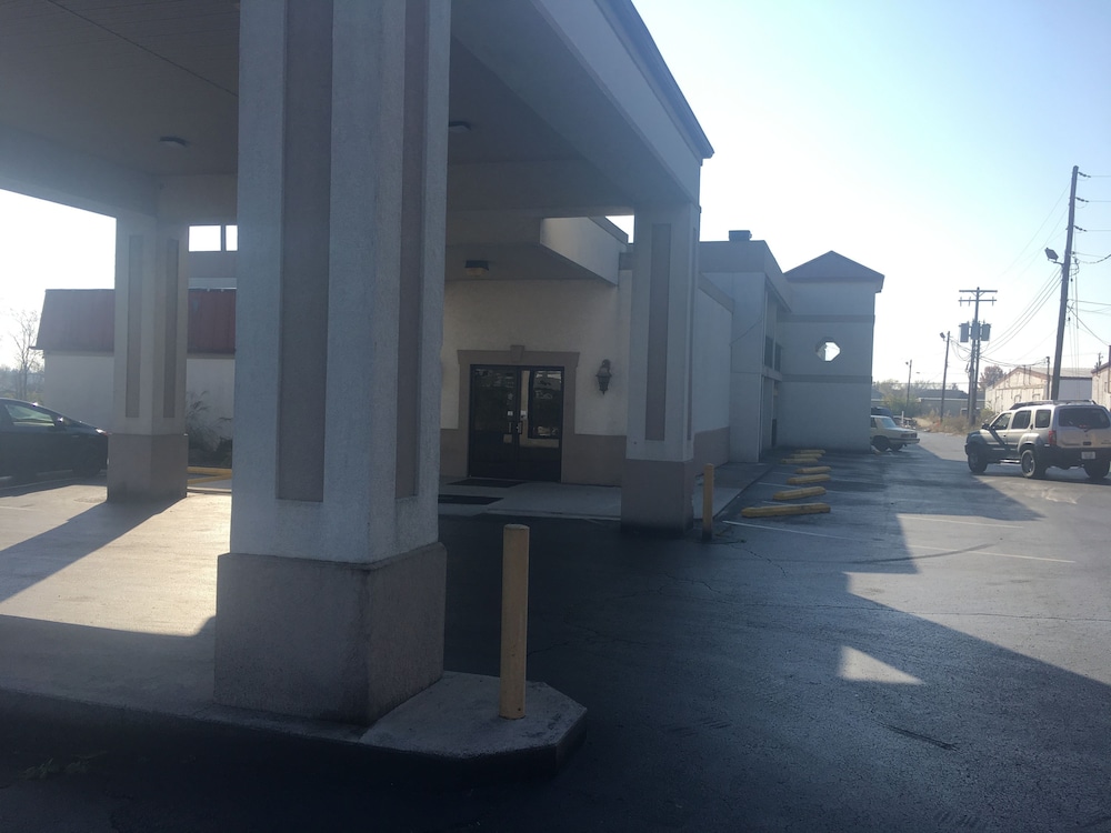 Travelodge by Wyndham Richmond Kentucky 28/35