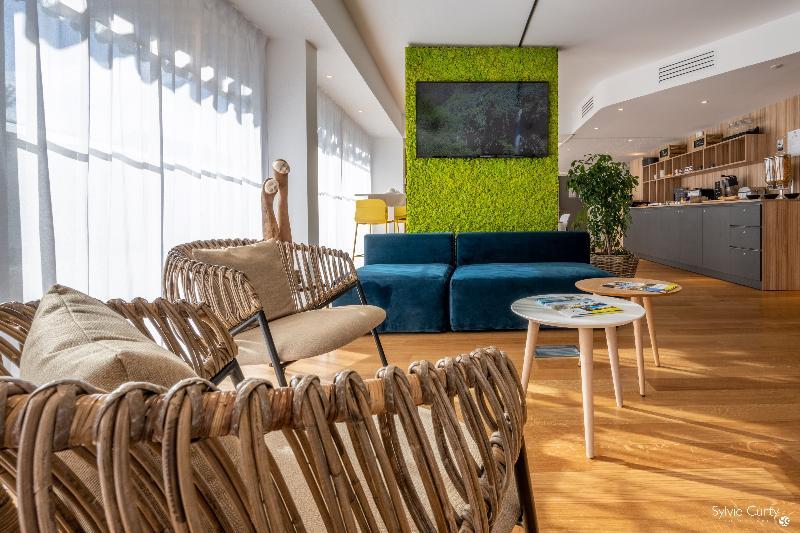 ATHOME RESIDENCE ET SPA 17/40