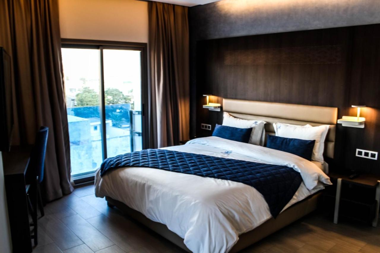 Room, Double Bed