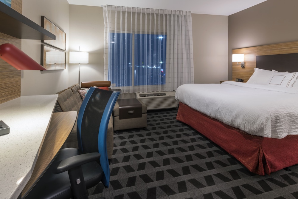 TownePlace Suites by Marriott Hays 11/52