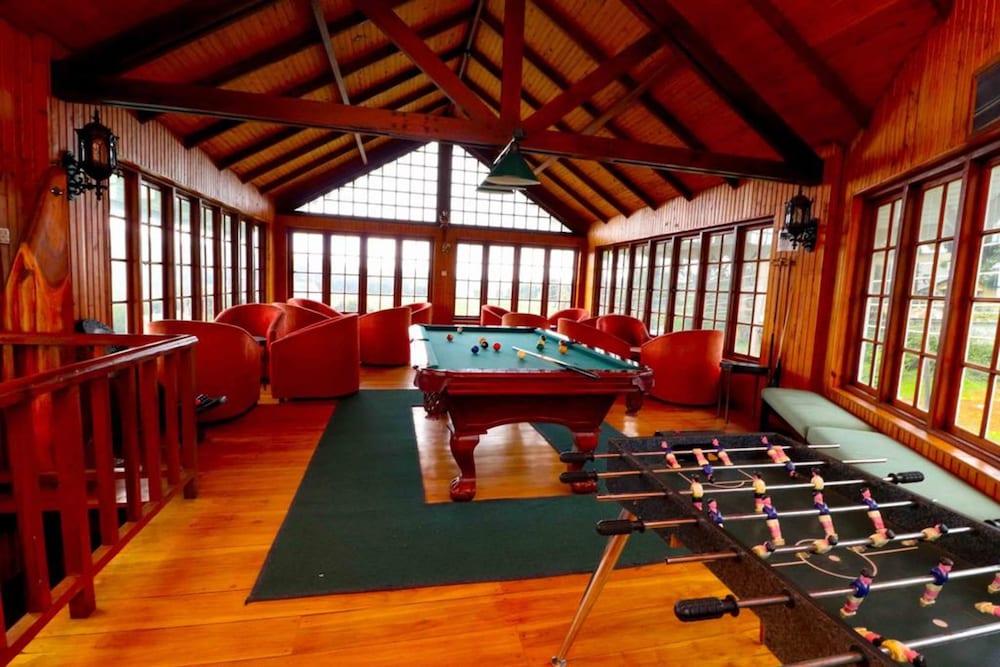 Alpine Hotel 21/27