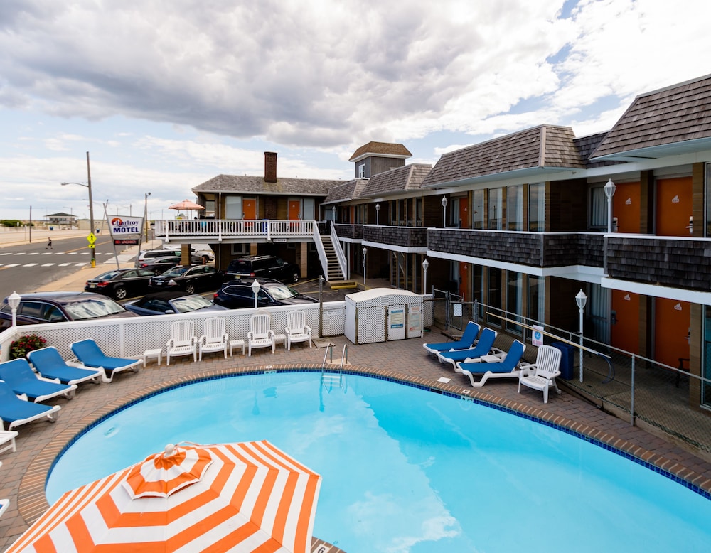 Charlroy Motel image