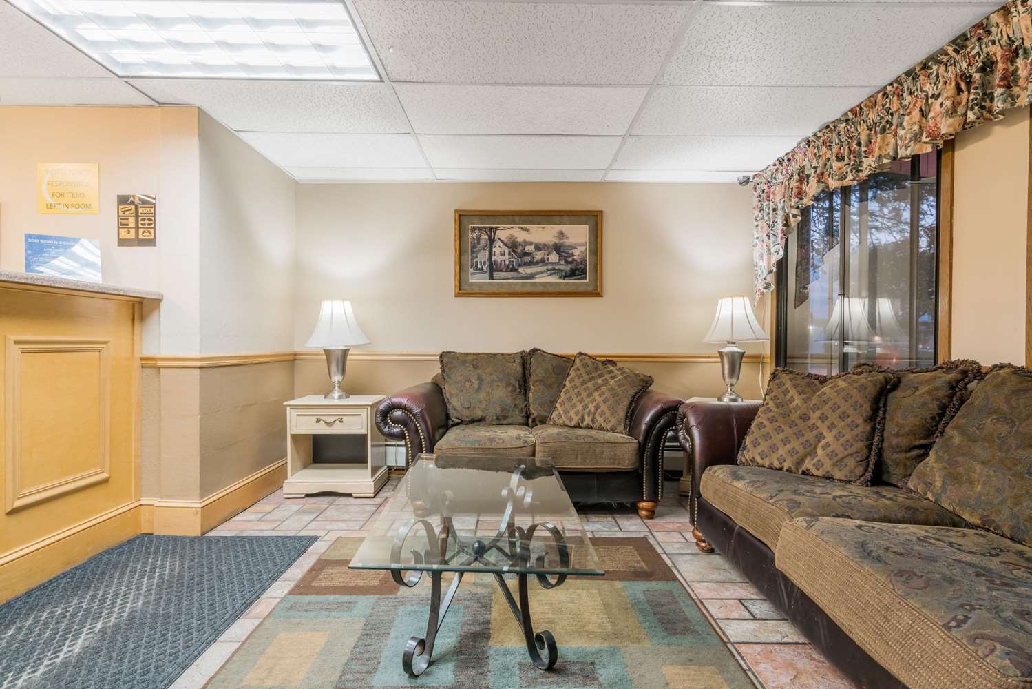 Super 8 by Wyndham Brooklyn Center/MPLS 18/25