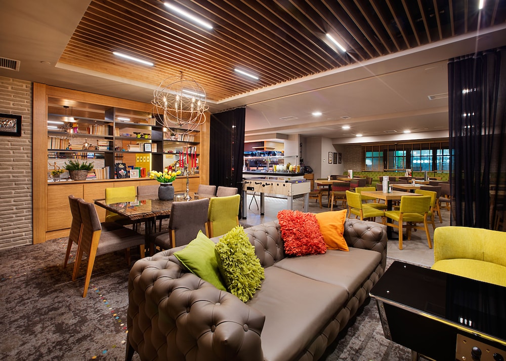 HOLIDAY INN ISTANBUL - KADIKOY 62/78