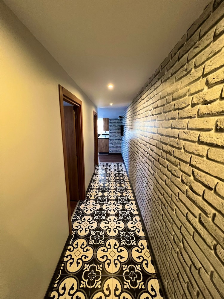 Beta Hotel 23/37