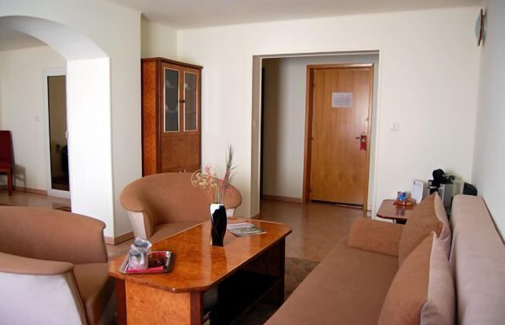 Euro Hotel 23/31
