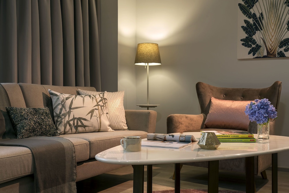 Lanson Place Winsland Residences 30/40