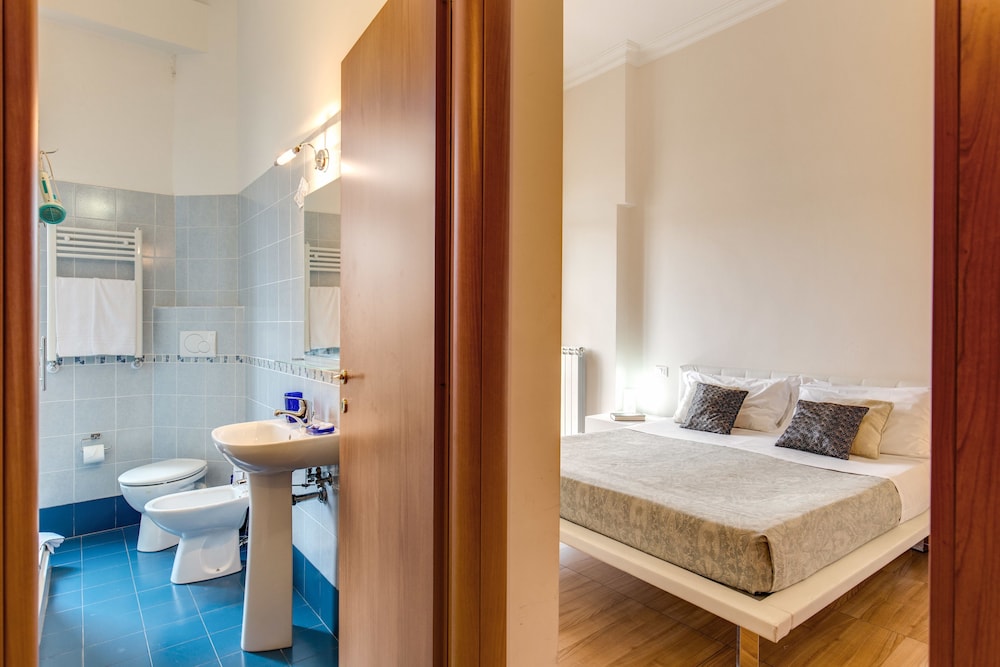 BON TON SUITE 49/49