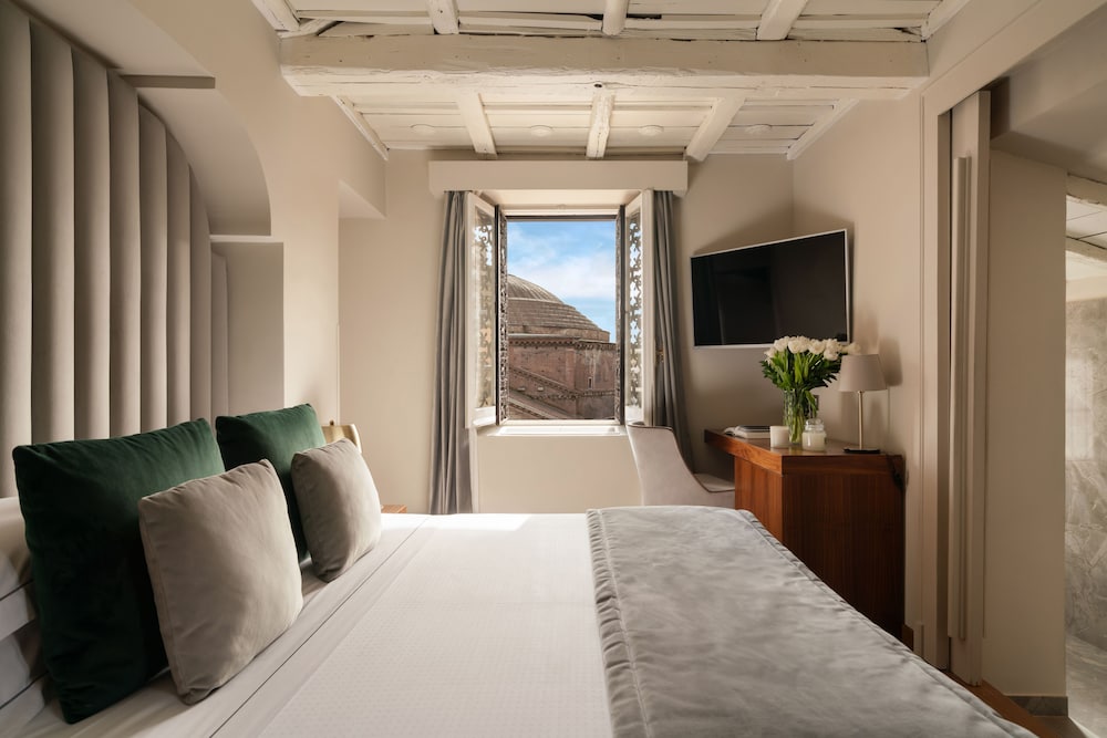 SUITE, PANTHEON VIEW, TERRACE, ANNEX
