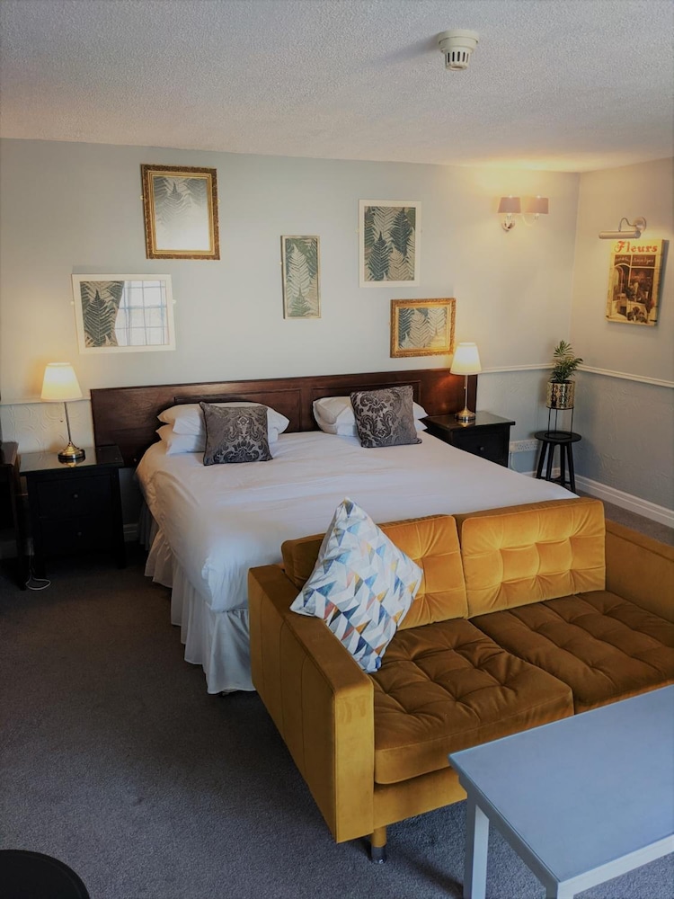 Manor Court Hotel 18/46
