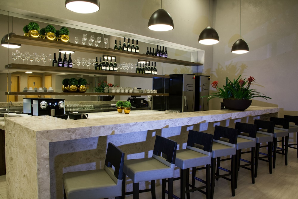 Bh Raja Hotel 4/46