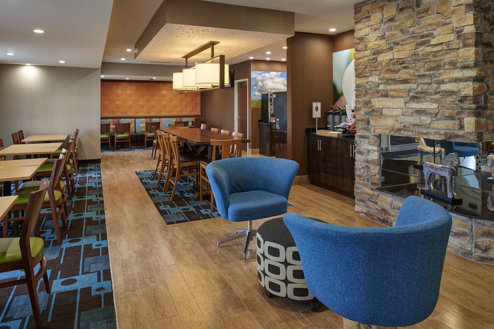 Fairfield Inn by Marriott Richmond 12/13