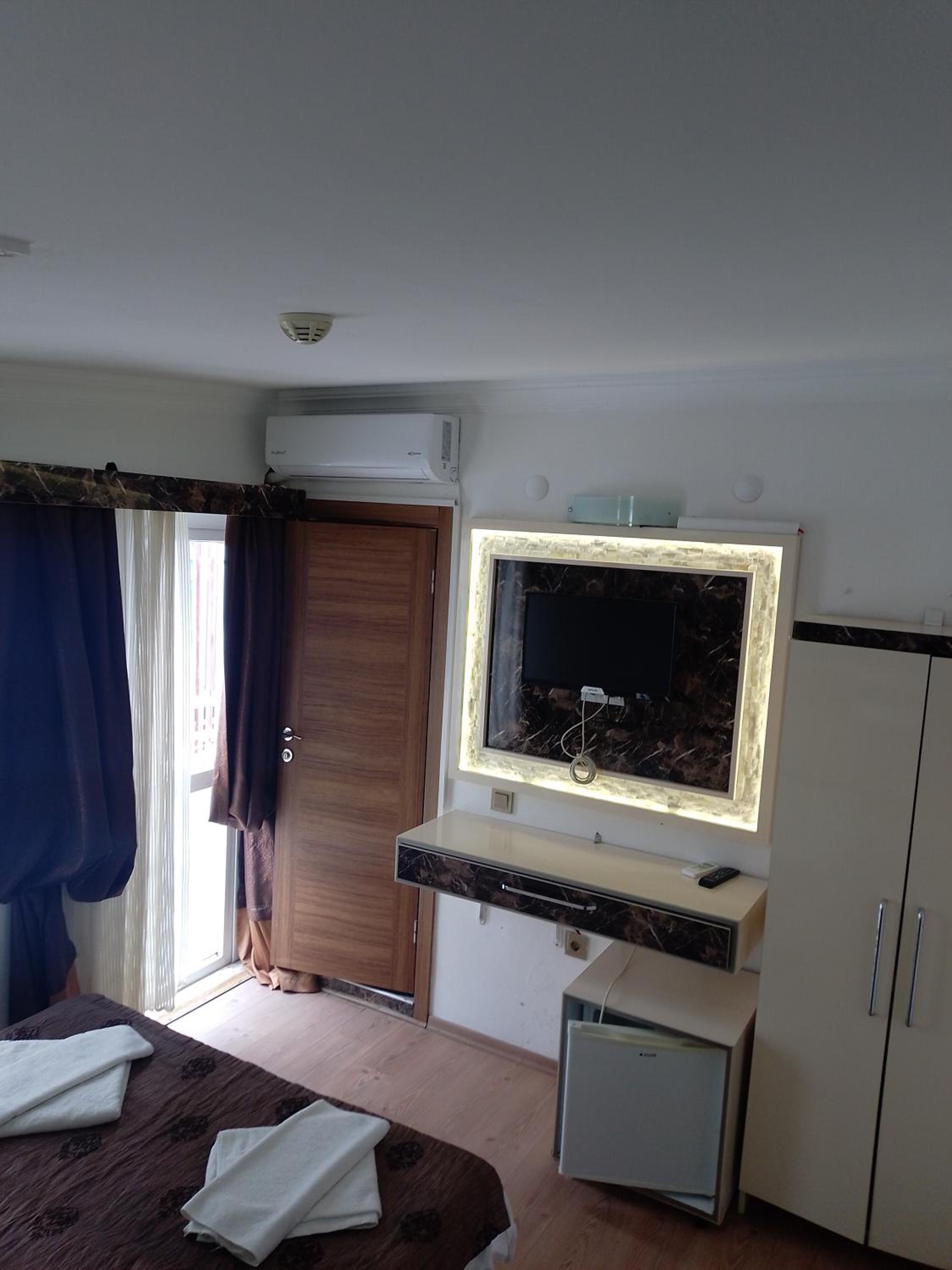 غرفة قياسية بسرير مزدوج أو سريرين منفصلين، Behram Hotel 6/8