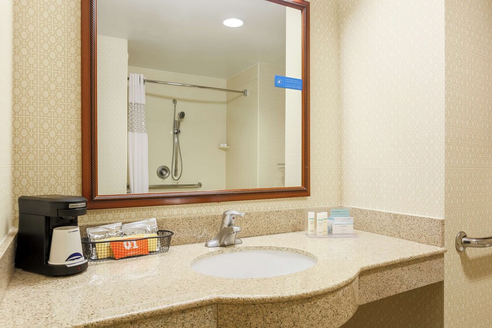 Hampton Inn Suites Dallas Allen 23/51