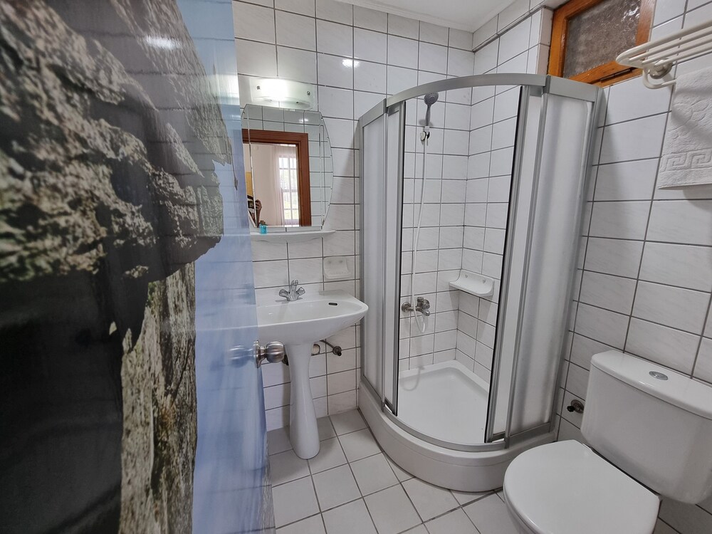 Sima Hotel 33/34