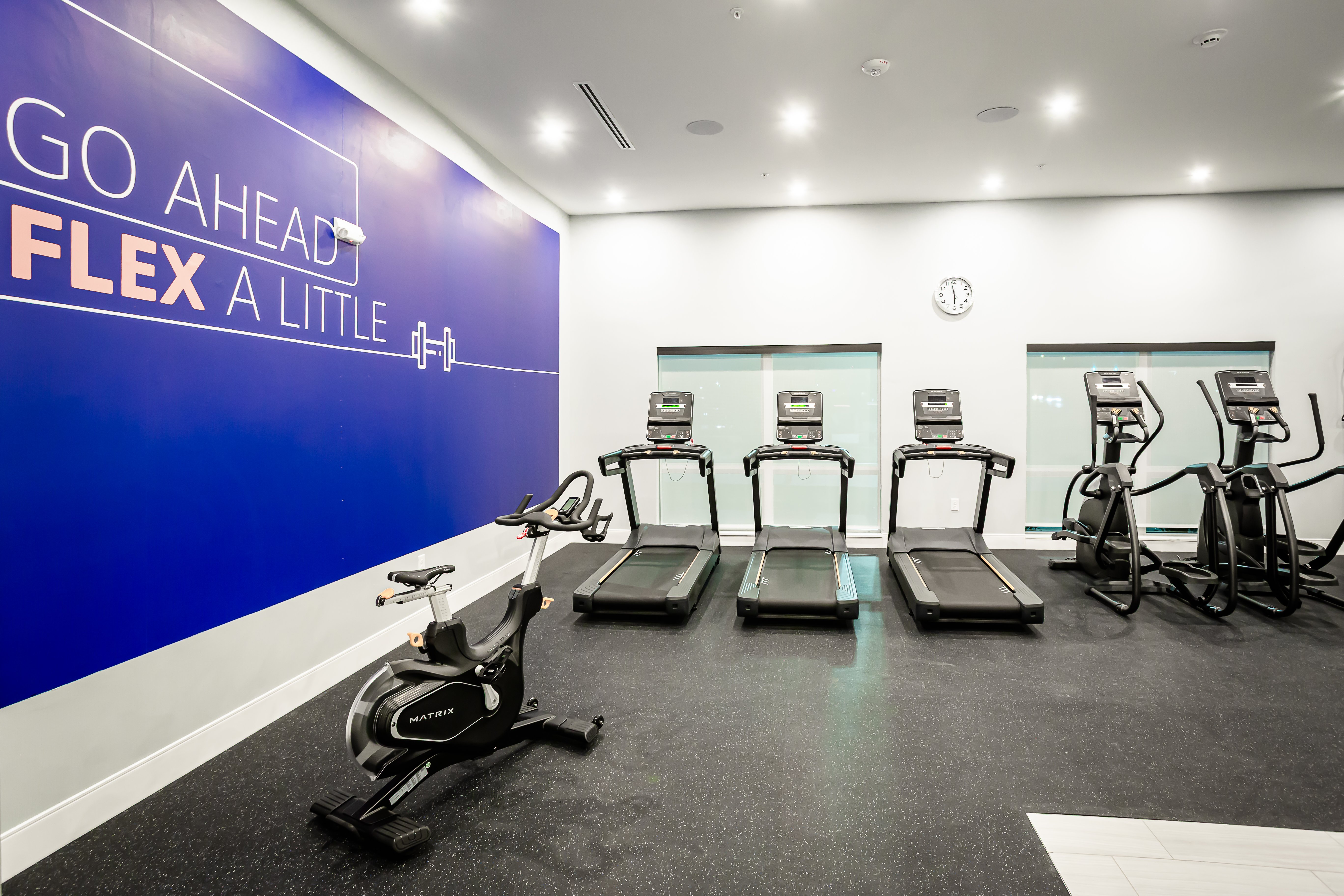 Holiday Inn Express and Suites Waco Downtown by IHG 24/40