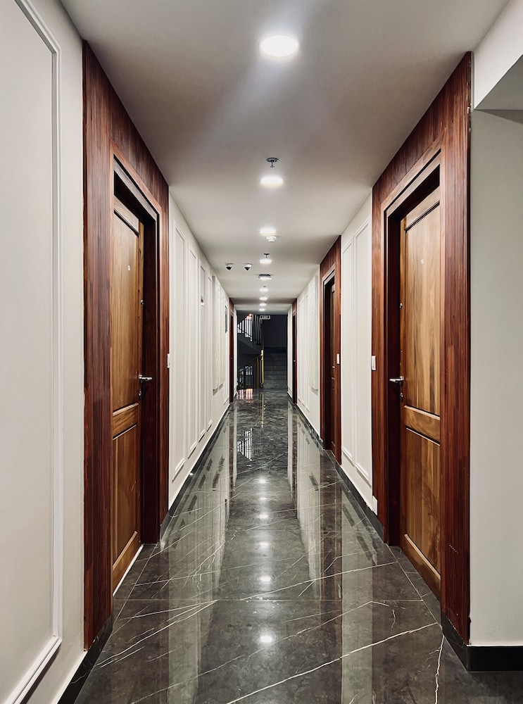 The Habitat Suites 24/50