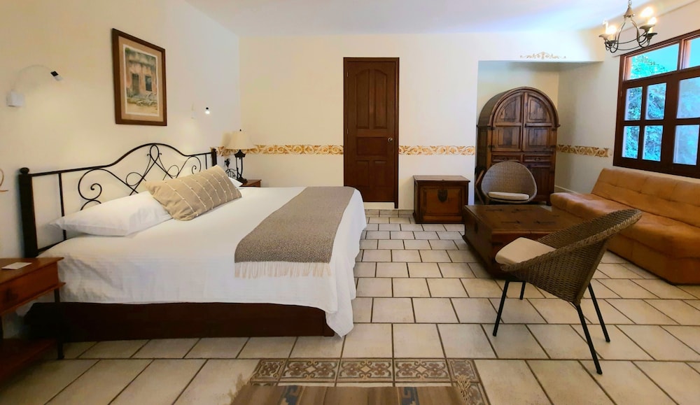 Hotel Boutique Casa los Cantaros 11/50