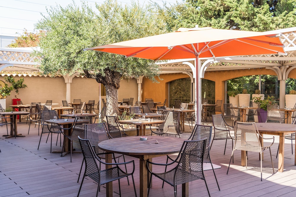 Novotel Narbonne Sud 32/48