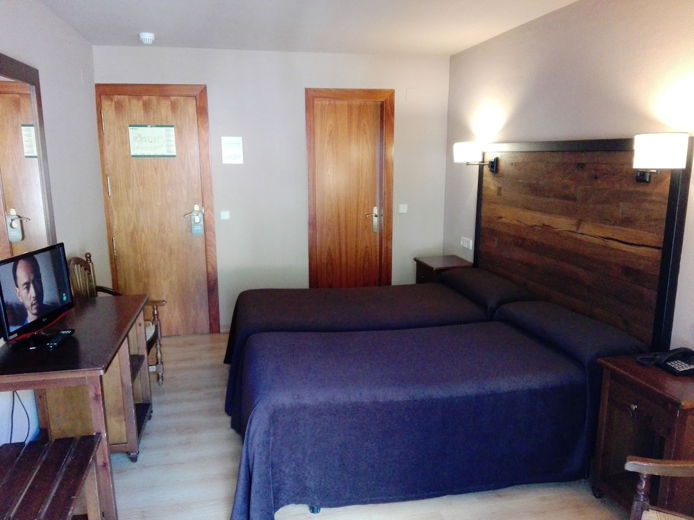 Hotel Riu Nere 18/75