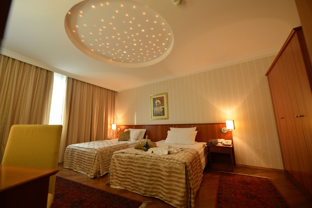 Karpos Hotel 16/50
