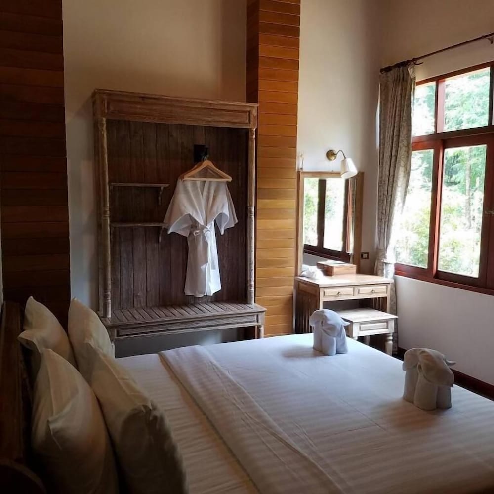 Chivapuri Beach Resort 12/50