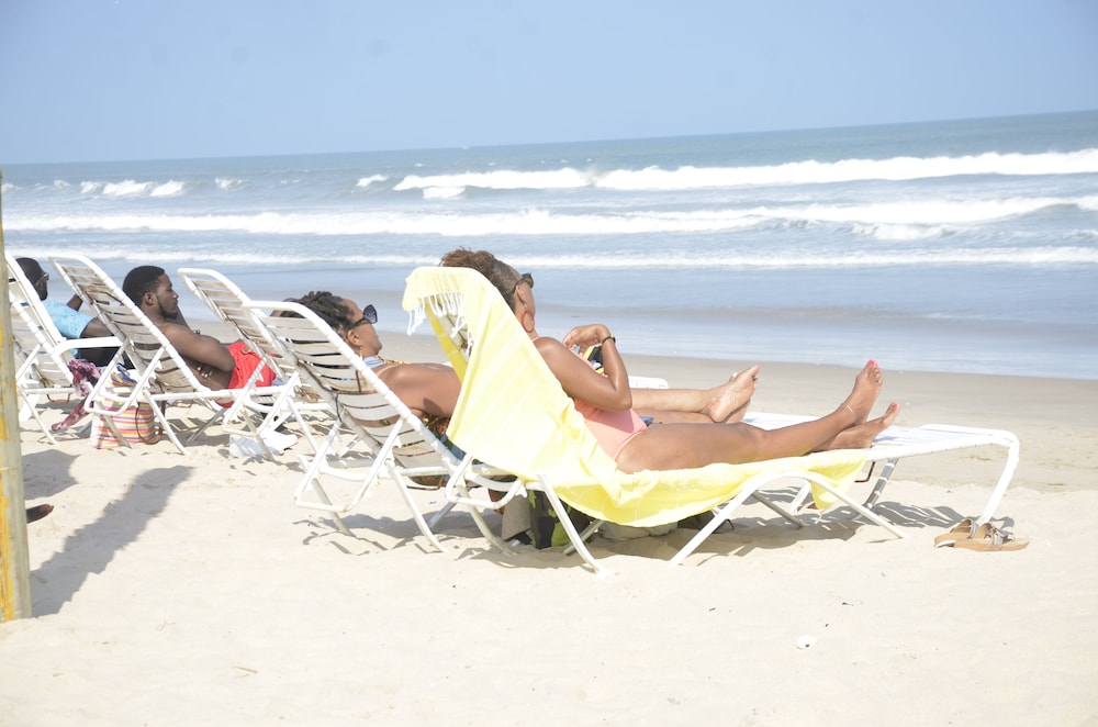 Bojo Beach Resort 45/50