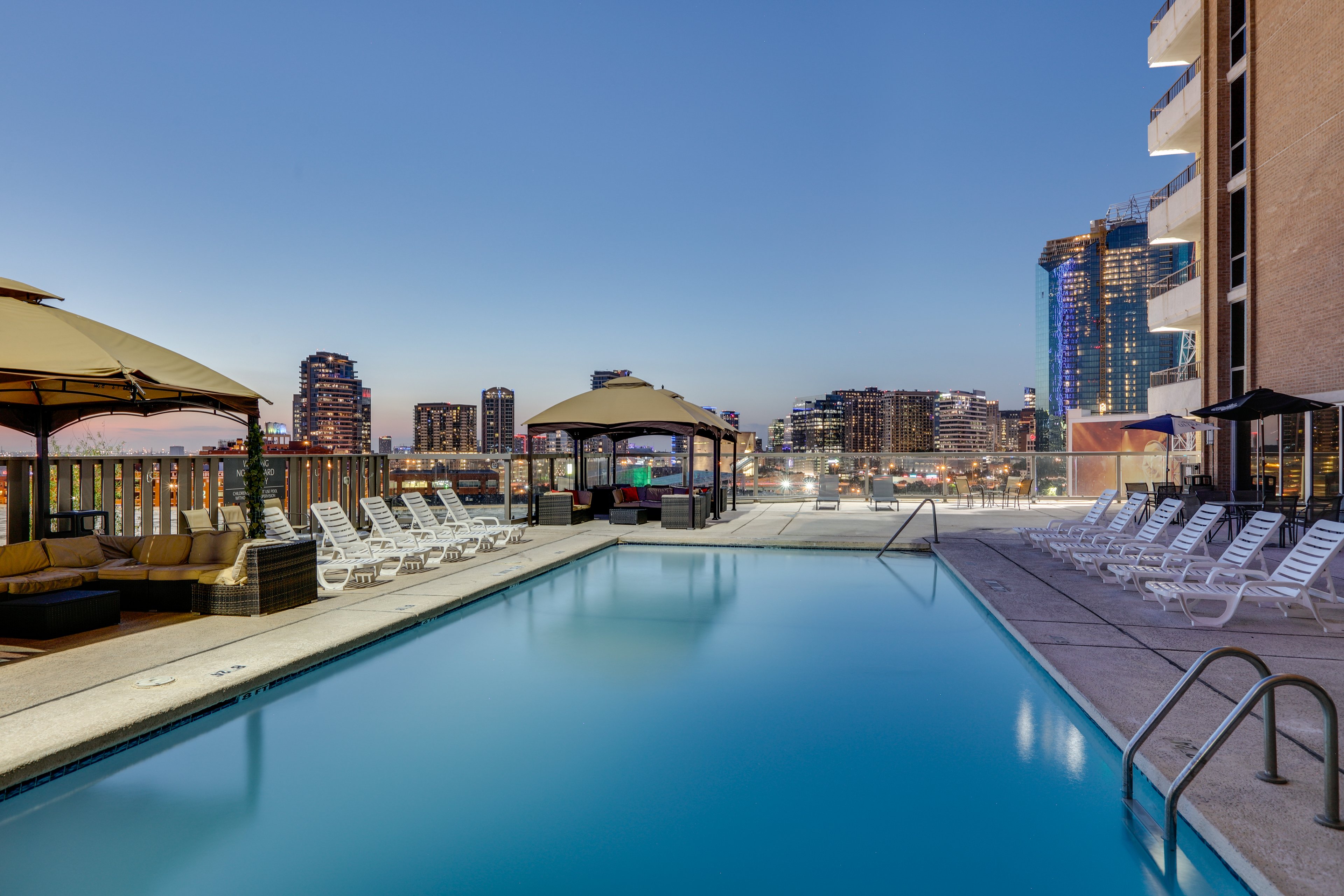 Crowne Plaza Hotel Dallas Downtown 50/50