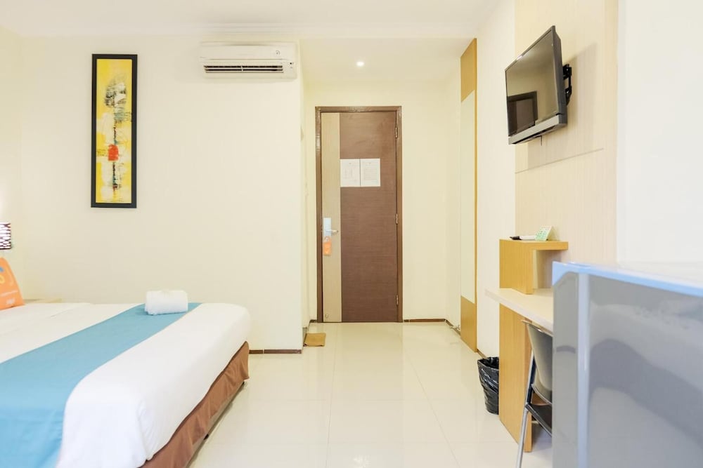 Super OYO Townhouse OAK Hotel Fiducia Serpong 21/44