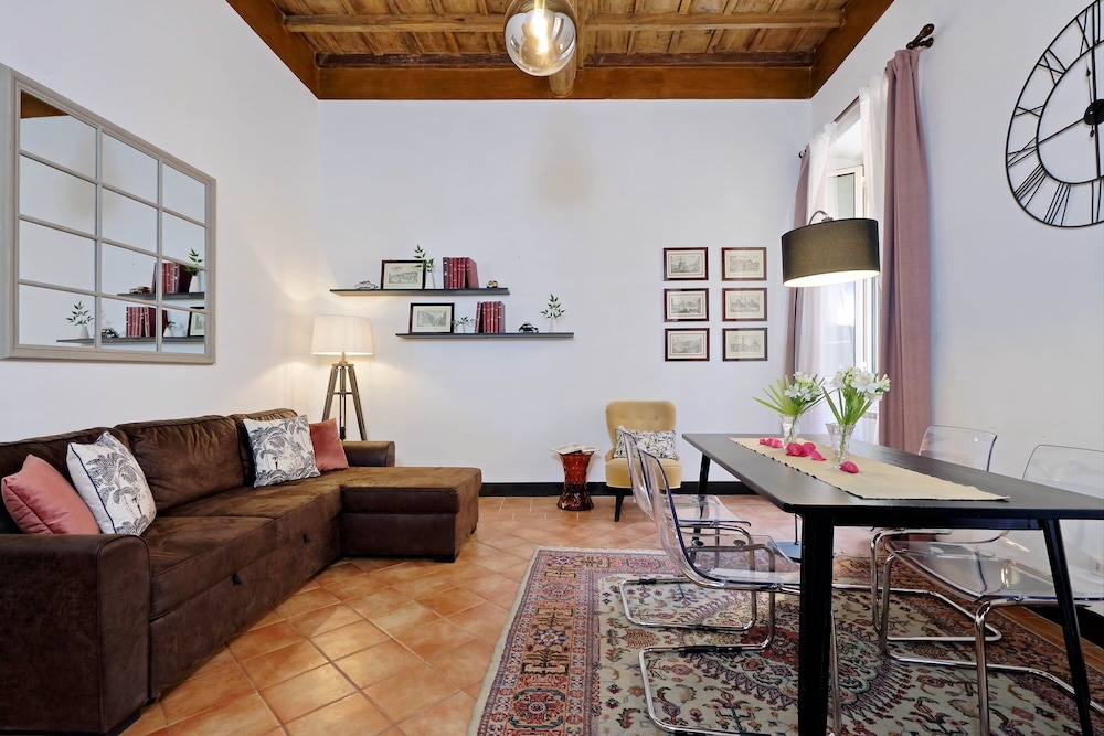 Bollo Wr Apartments 54/72
