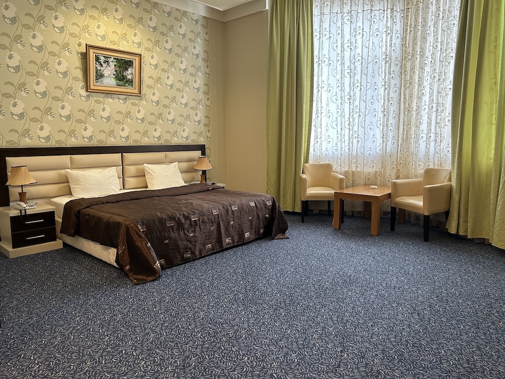 Aysberq Hotel 10/50