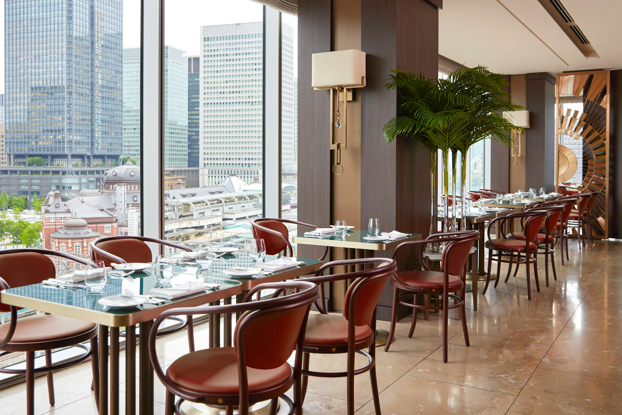 Four Seasons Hotel Tokyo At Marunouchi 8/13