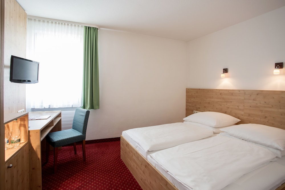 Steichele, Hotel Restaurant Weinstube 11/39