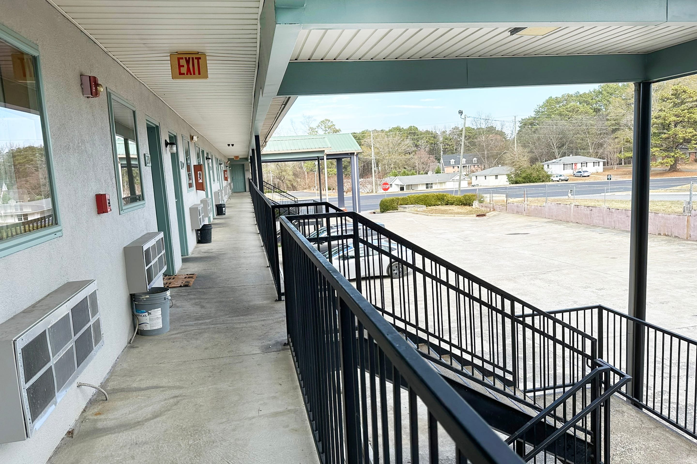 Garden Inn & Suites 5/17