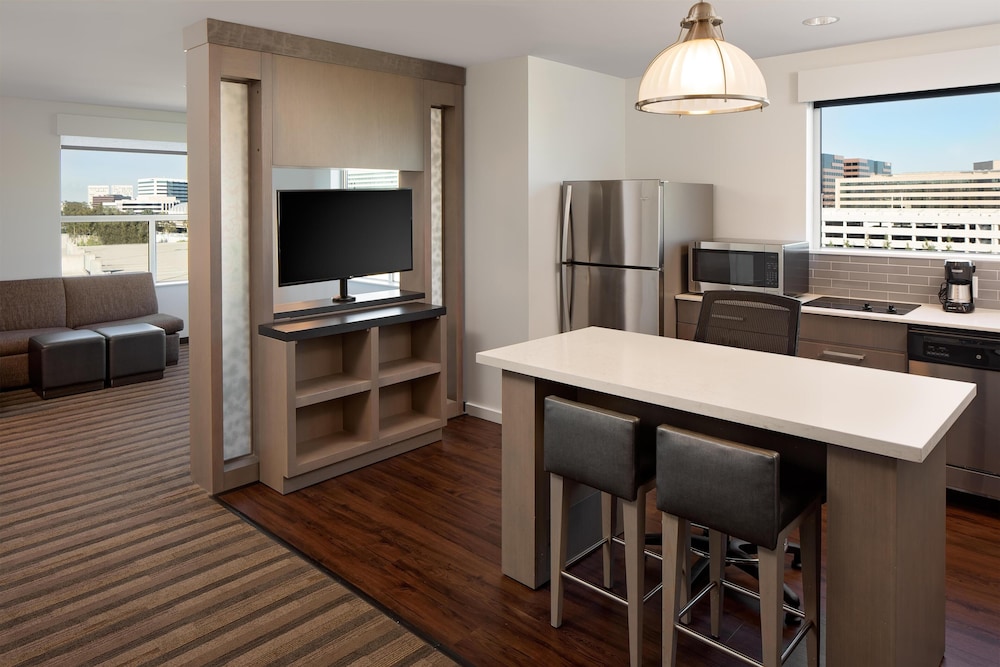 Hyatt House Irvine John Wayne Arpt 48/70